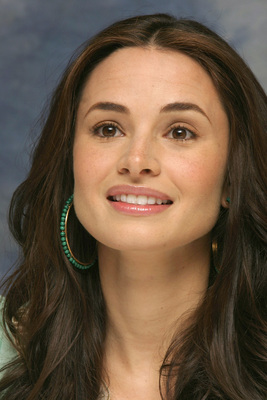 Mia Maestro Poster 2288857