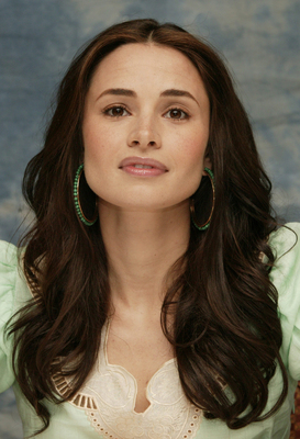 Mia Maestro Poster 2288875