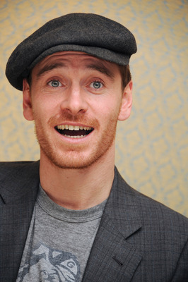 Michael Fassbender Poster 2429511