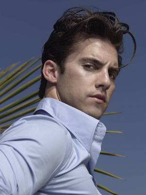 Milo Ventimiglia Poster 2208146