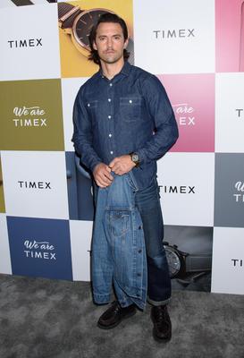 Milo Ventimiglia Poster 2767238