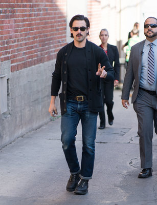 Milo Ventimiglia Poster 3076683