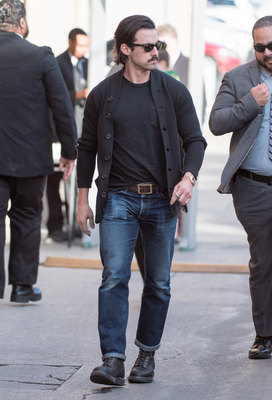 Milo Ventimiglia Poster 3076704