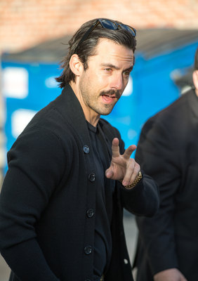 Milo Ventimiglia Poster 3076712