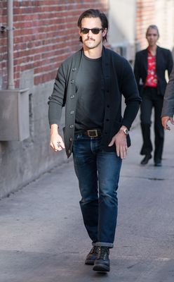 Milo Ventimiglia Poster 3076743