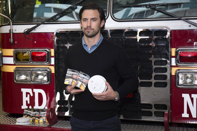 Milo Ventimiglia Poster 3243374
