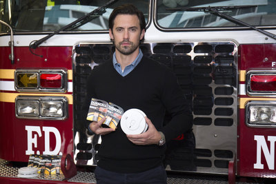 Milo Ventimiglia Poster 3243376