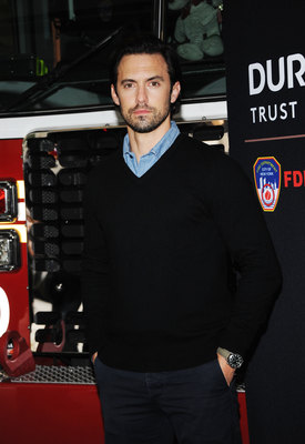 Milo Ventimiglia Poster 3243404