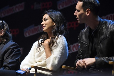 Morena Baccarin Poster 2928225