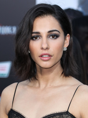 Naomi Scott Poster 2699179