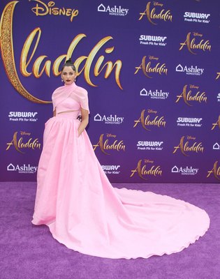 Naomi Scott Poster 3867020
