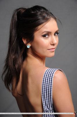 Nina Dobrev Poster 1975966