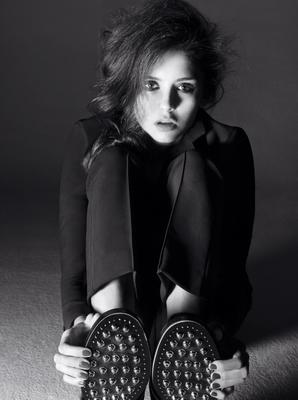 Nina Dobrev Poster 1975989