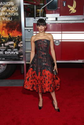 Nina Dobrev Poster 2787118