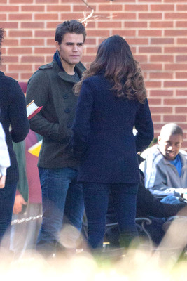 Nina Dobrev Poster 2787533