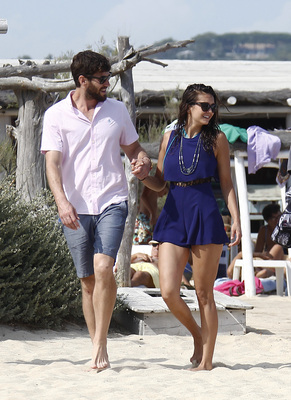 Nina Dobrev Poster 2787843
