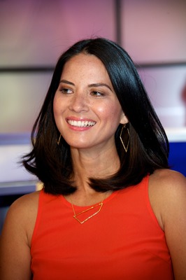 Olivia Munn Poster 2430141