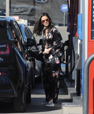Olivia Munn Poster 3083359