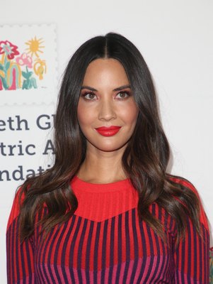 Olivia Munn Poster 3738480