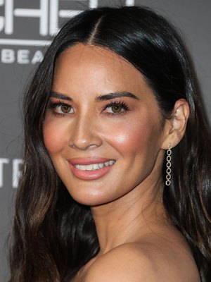 Olivia Munn Poster 3738584