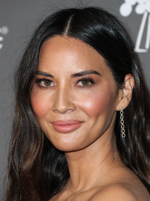 Olivia Munn Poster 3738590