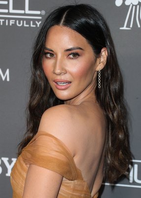 Olivia Munn Poster 3738600