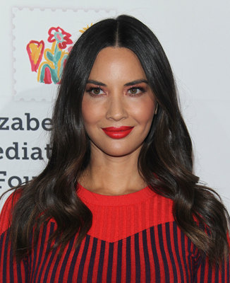 Olivia Munn Poster 3738638