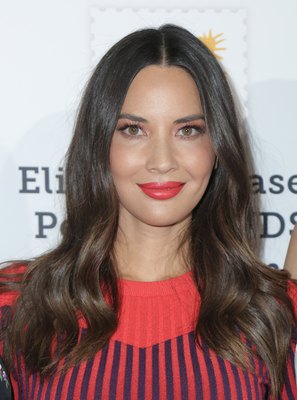 Olivia Munn Poster 3738673