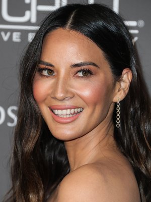 Olivia Munn Poster 3738733