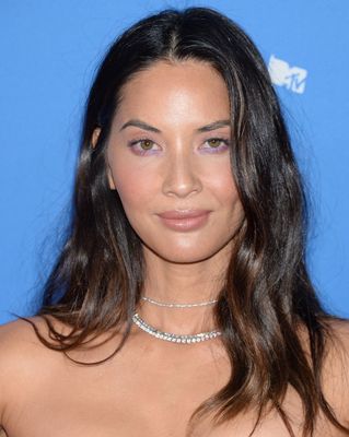 Olivia Munn Poster 3738756