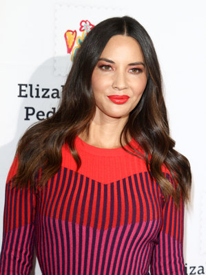 Olivia Munn Poster 3738764