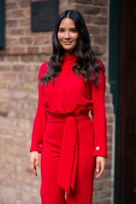 Olivia Munn Poster 3858608