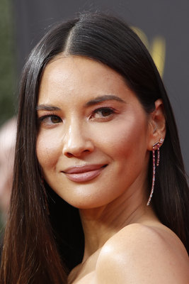 Olivia Munn Poster 3878831