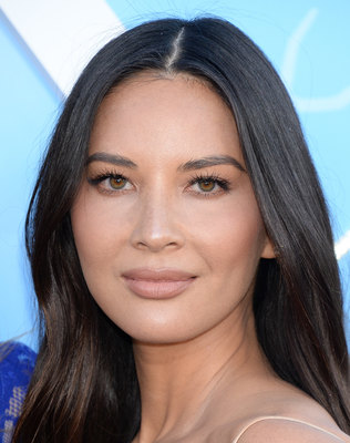 Olivia Munn Poster 3878875