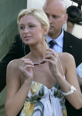 Paris Hilton Poster 1250320