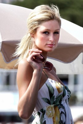 Paris Hilton Poster 1250340