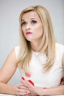 Reese Witherspoon Poster 2453352
