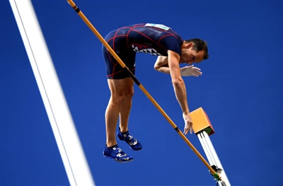 Renaud Lavillenie Poster 3610710