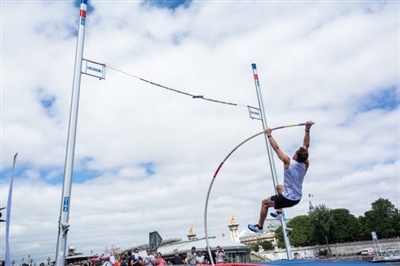 Renaud Lavillenie Poster 3610713