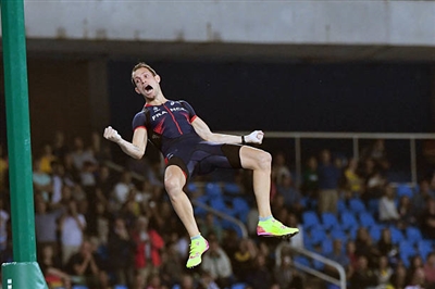 Renaud Lavillenie Poster 3610730