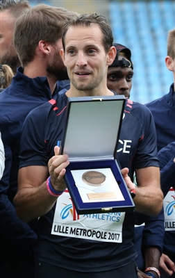 Renaud Lavillenie Poster 3610740