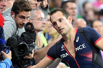 Renaud Lavillenie Poster 3610746