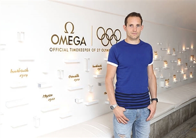 Renaud Lavillenie Poster 3610810