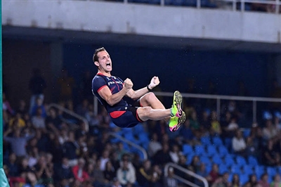 Renaud Lavillenie Poster 3610818