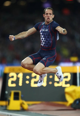 Renaud Lavillenie Poster 3610822