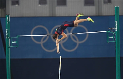 Renaud Lavillenie Poster 3610838