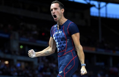 Renaud Lavillenie Poster 3610891