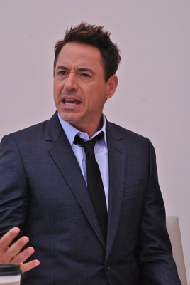 Robert Downey Jr Poster 2487112