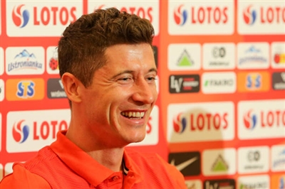 Robert Lewandowski Poster 3353479