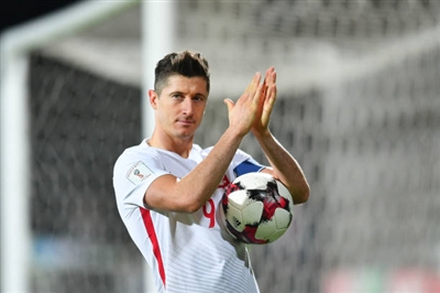 Robert Lewandowski Poster 3353516